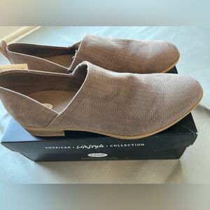 Dr. Scholl’s short booties